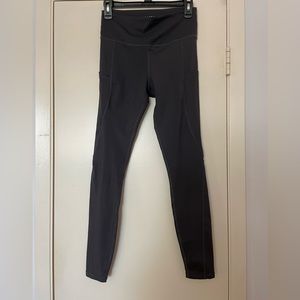 NWT medium OUGES Pocket Leggings dark gray